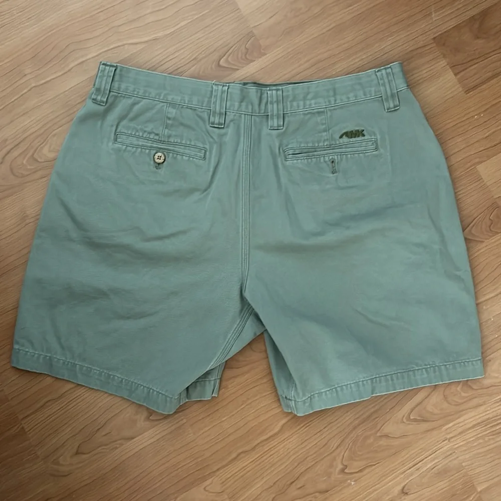 Mountain Khaki Shorts- 34x8”- Green/Sage - Picture 2 of 3